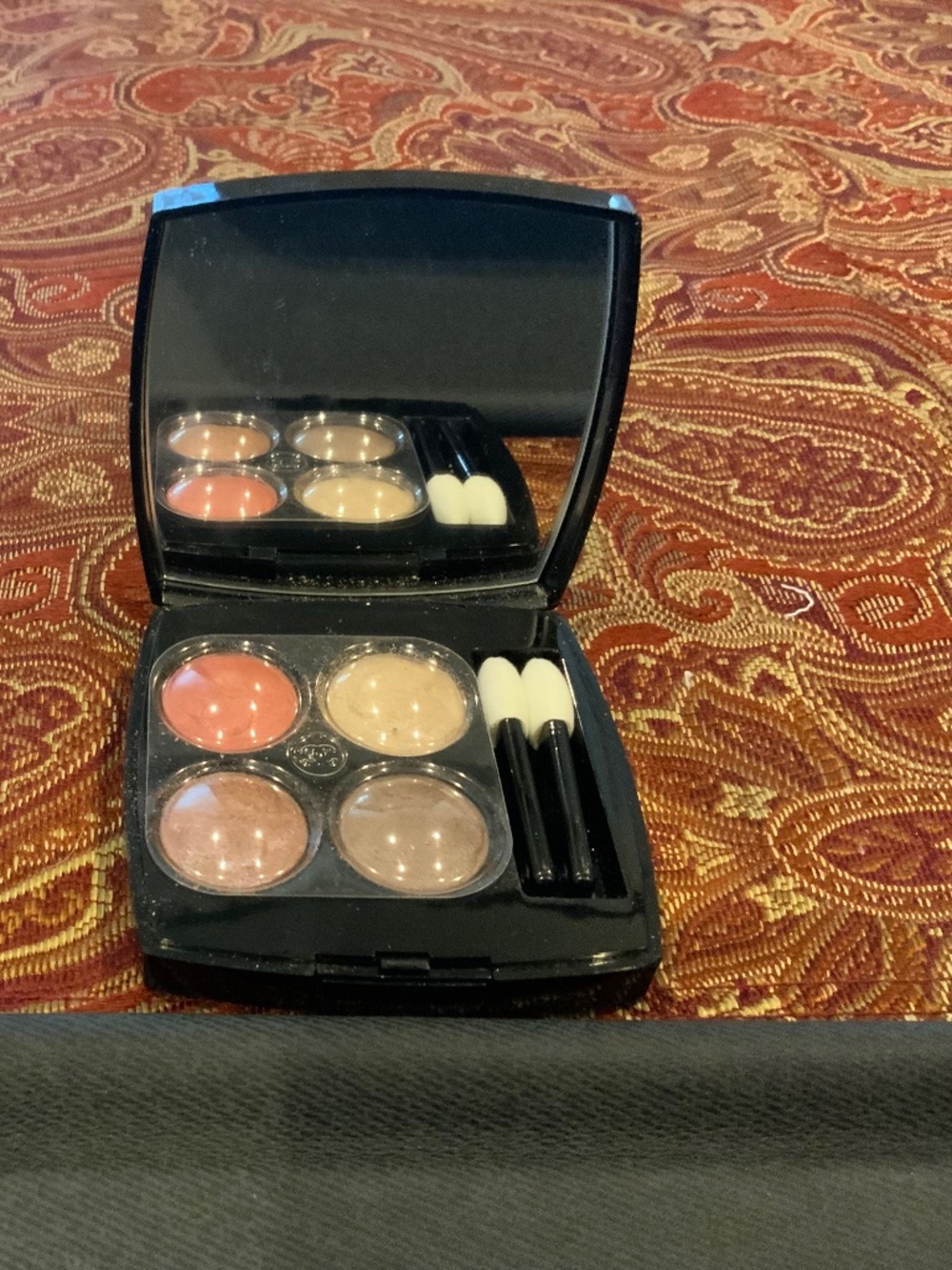 Chanel Les 4 ombres eyeshadow quad in utopia , Hard to find, used few times